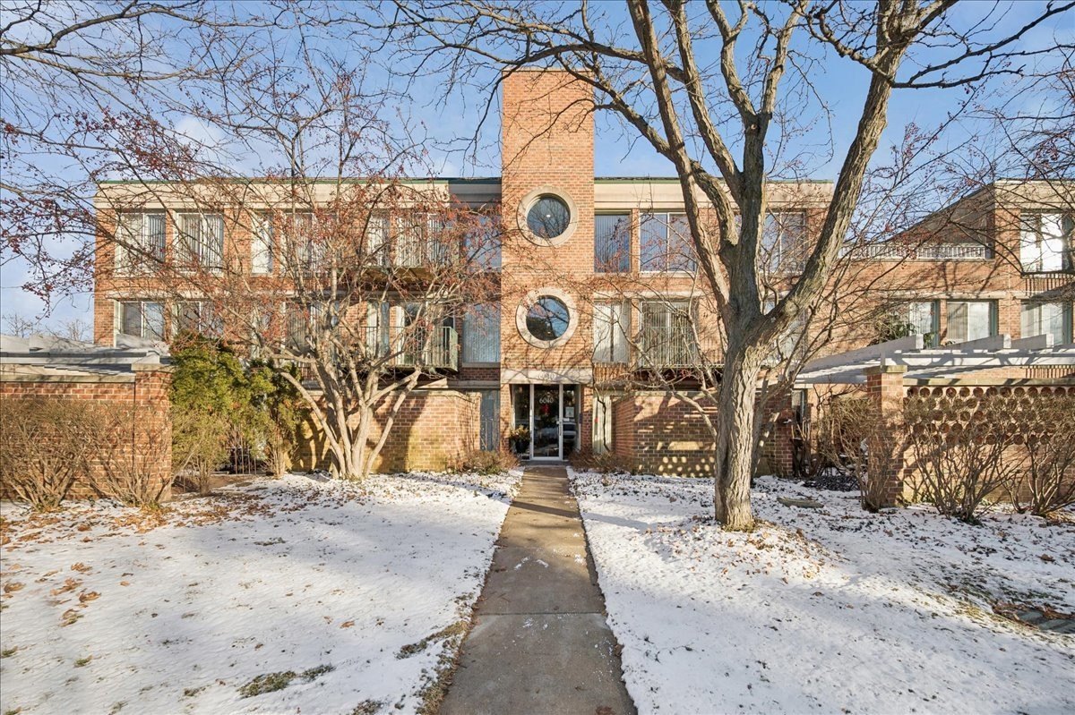 Northfield residence