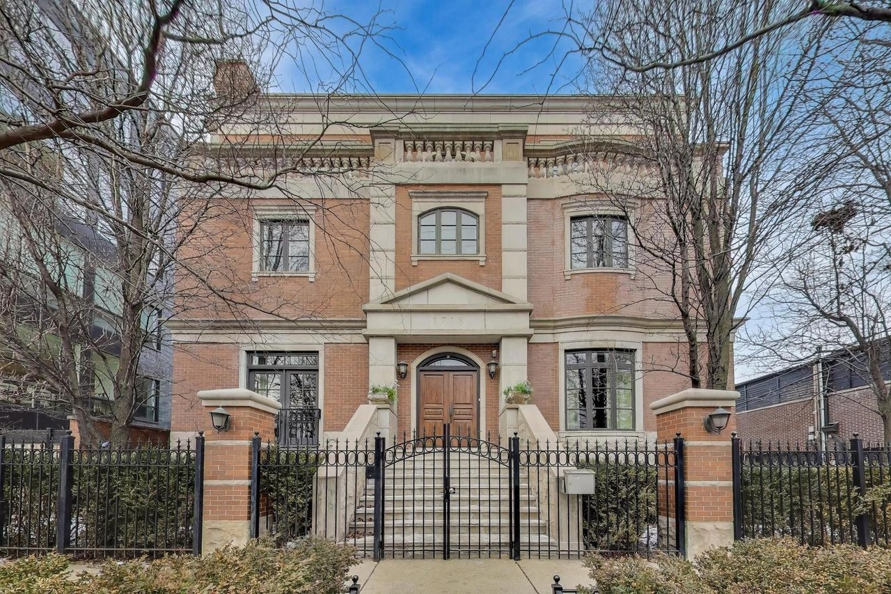 1718 W Wrightwood Ave